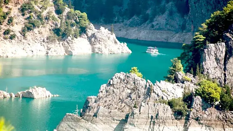 green-canyon-boat-trip