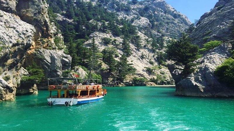 Is Green Canyon Worth It? (2026 Honest Guide + Prices + Booking Tips) 1 side green canyon boat tour 1